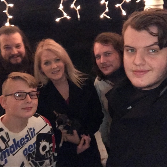 Meet your Posher, Joanne - Picture 4 of 5